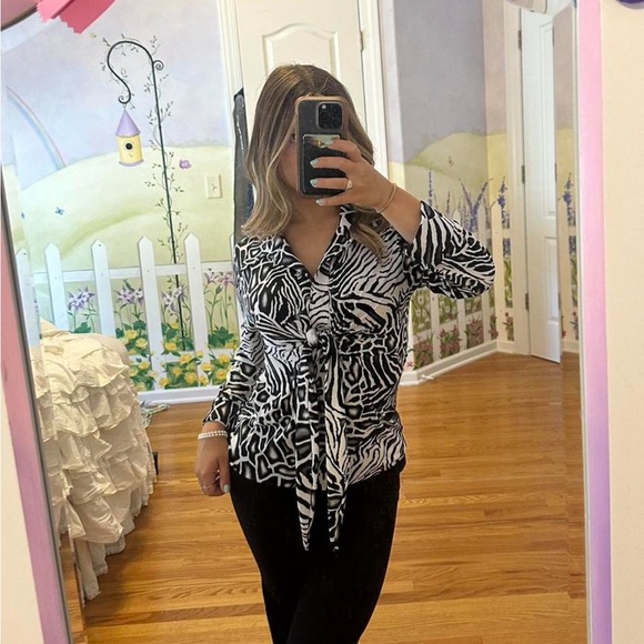 Mesmerize blouse - Picture 3 of 5